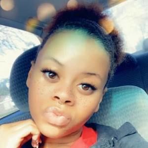 Meet your Posher, Aisha